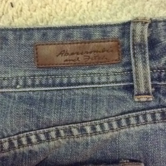 Abercrombie and Fitch mini skirt size 30. - Picture 4 of 5